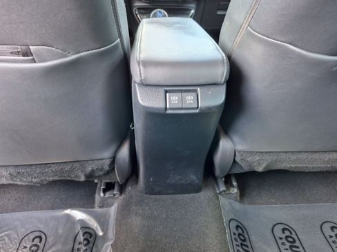 Used 2022 Toyota Prius Prime Limited FWD image 16