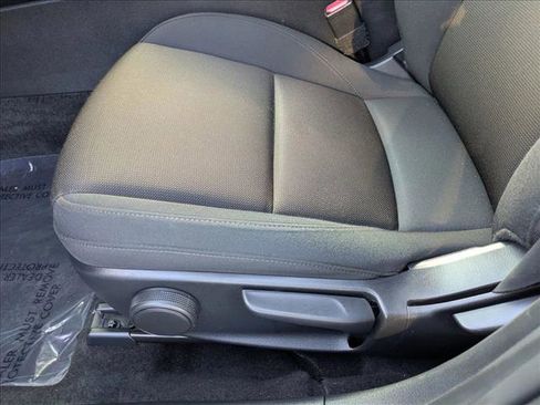 Used 2022 MAZDA MAZDA3 s image 11