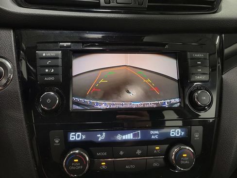Used 2020 Nissan Rogue Sport SV w/ All-Weather Package AWD/4WD image 22