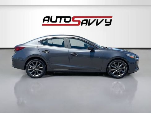 Used 2018 MAZDA MAZDA3 Touring FWD image 8