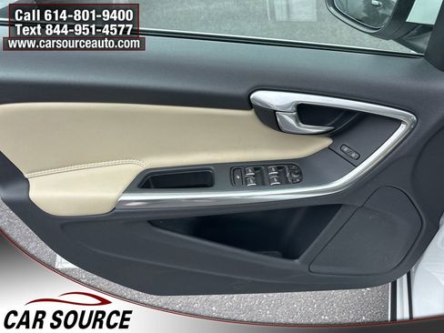 Used 2018 Volvo S60 T5 Inscription Platinum w/ Climate Package AWD/4WD image 11