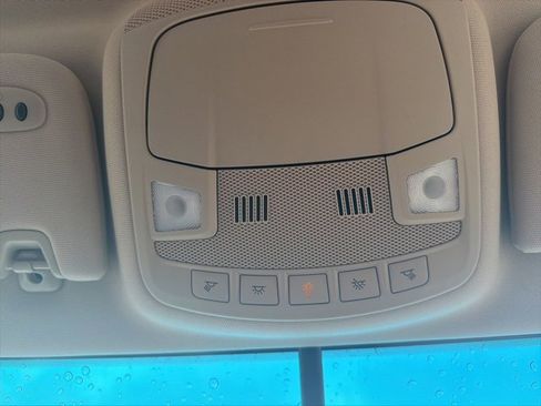 Used 2017 Lincoln MKZ Select image 24