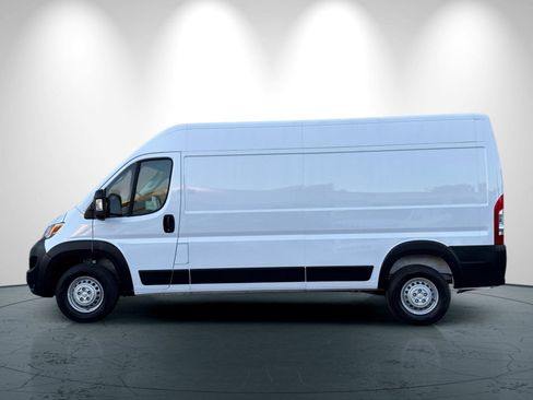 Used 2025 RAM ProMaster 2500 w/ Convenience Group image 7
