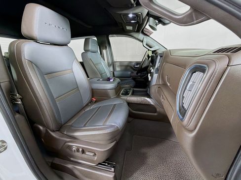 Used 2022 GMC Sierra 3500 Denali image 29