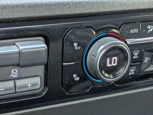 Used 2025 Chevrolet Silverado 1500 LT image 26