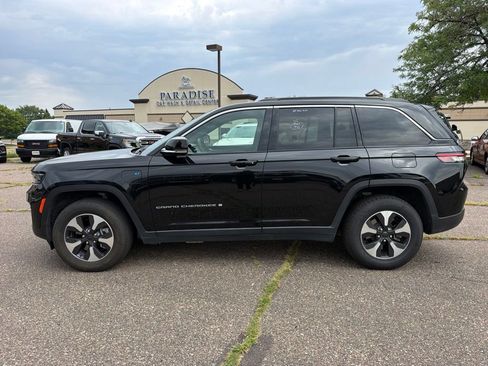 Used 2024 Jeep Grand Cherokee Limited 4xe AWD/4WD image 8