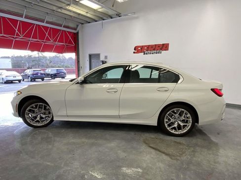 Used 2025 BMW 330i xDrive Sedan w/ Convenience Package image 5