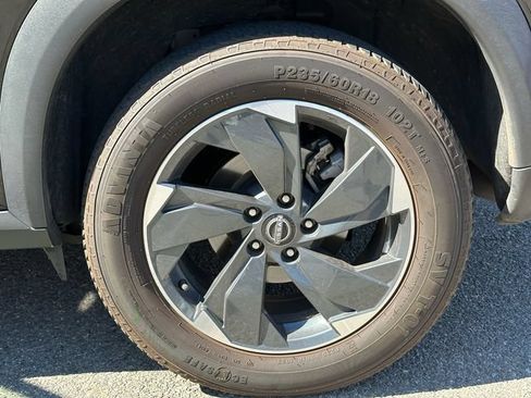 Used 2024 Nissan Rogue SV AWD/4WD image 13
