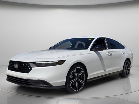 Certified 2025 Honda Accord Sport image 9