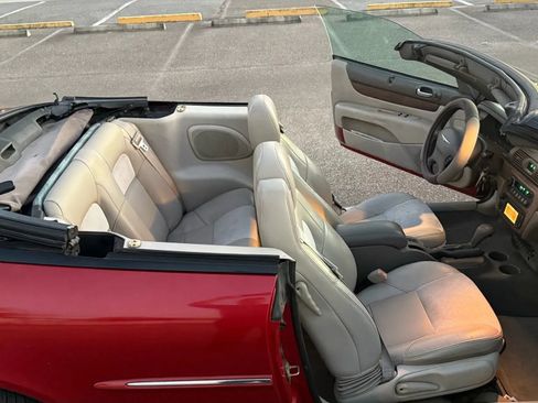 Used 2006 Chrysler Sebring Limited image 14