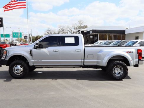 Used 2022 Ford F350 Lariat w/ Lariat Value Package image 5