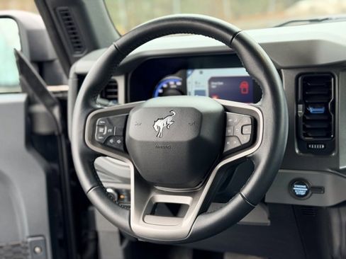 Used 2024 Ford Bronco Black Diamond image 20