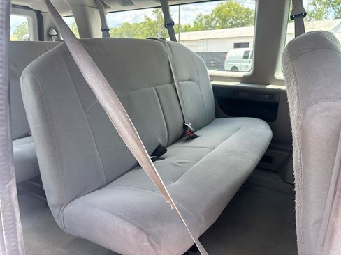 Used 2012 Ford E-350 and Econoline 350 XLT RWD image 19