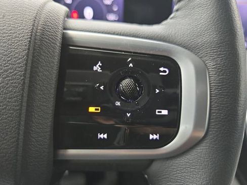 Used 2025 Nissan Armada SL w/ Captain's Chari Seat Package RWD image 39