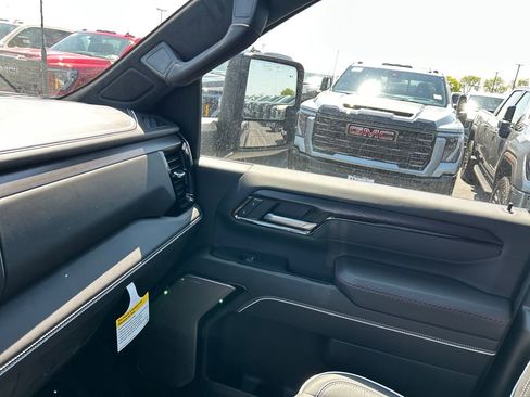 New 2026 GMC Sierra 2500 AT4X AWD/4WD image 29