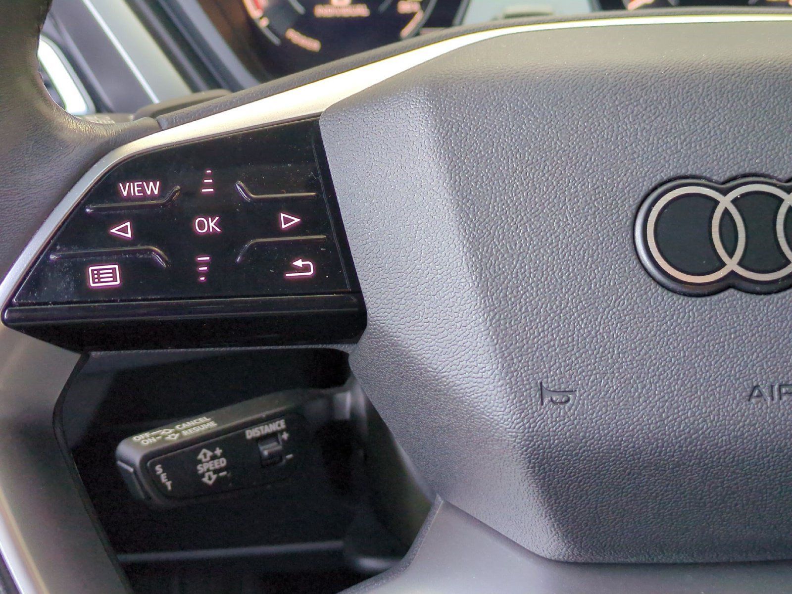 Used 2023 Audi Q4 e-tron Prestige AWD/4WD image 10