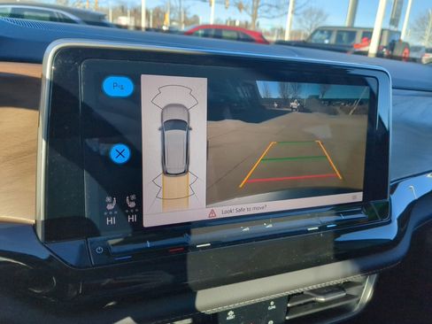 New 2025 Volkswagen Atlas SE image 21