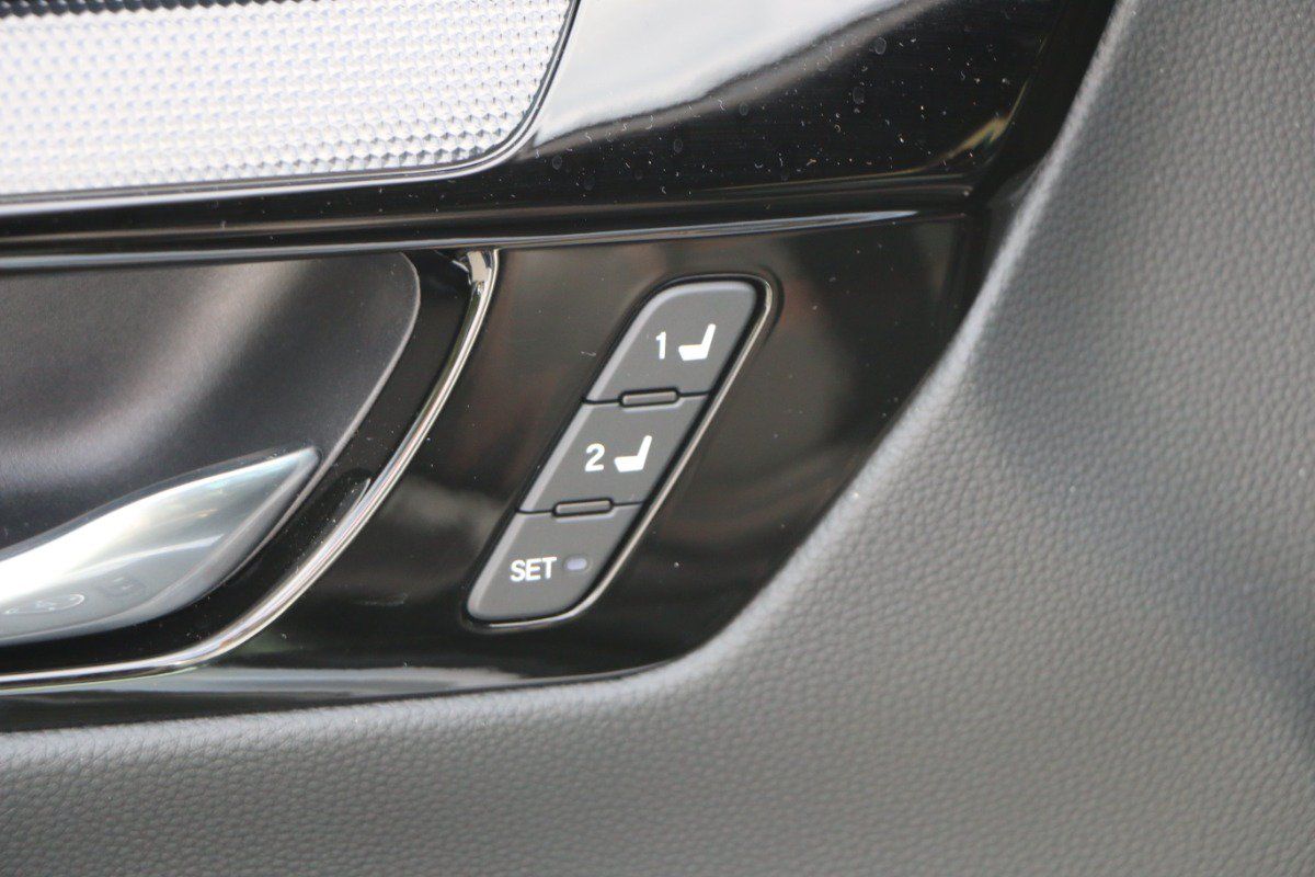 Used 2026 Honda CR-V Sport Touring image 18
