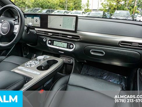 Used 2025 Genesis GV60 RWD image 24
