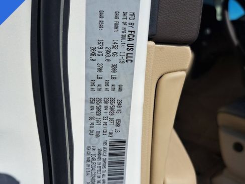 Used 2020 Jeep Grand Cherokee Overland image 38