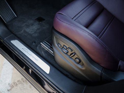 New 2026 Porsche Cayenne Coupe image 14