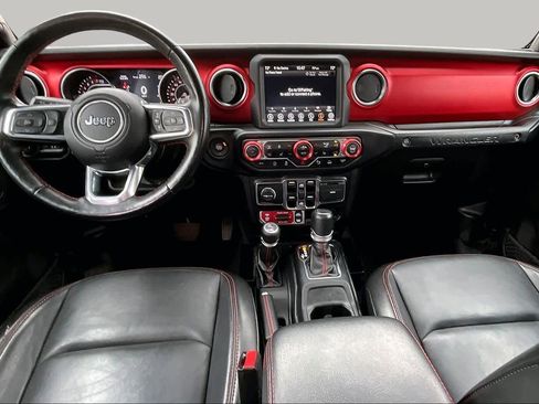 Used 2022 Jeep Wrangler Unlimited Rubicon w/ Cold Weather Group AWD/4WD image 25