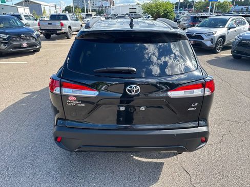 Used 2024 Toyota Corolla Cross LE w/ Moonroof Package AWD/4WD image 6