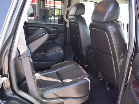 Used 2009 GMC Yukon Denali image 11