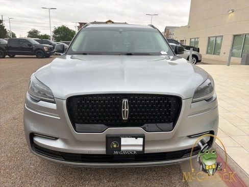 Used 2023 Lincoln Aviator Reserve w/ Equipment Group 201A AWD/4WD image 2