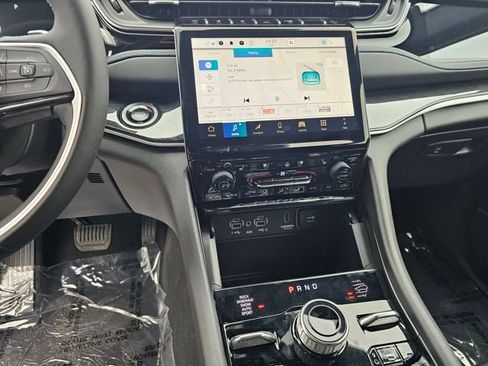 New 2025 Jeep Grand Cherokee Trailhawk image 18