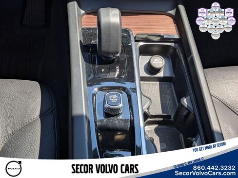 Certified 2023 Volvo XC60 B5 Plus w/ Climate Package AWD/4WD image 17