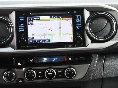 Used 2017 Toyota Tacoma TRD Sport w/ Premium & Technology Package image 19