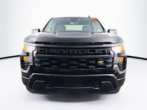 Used 2024 Chevrolet Silverado 1500 Custom image 2