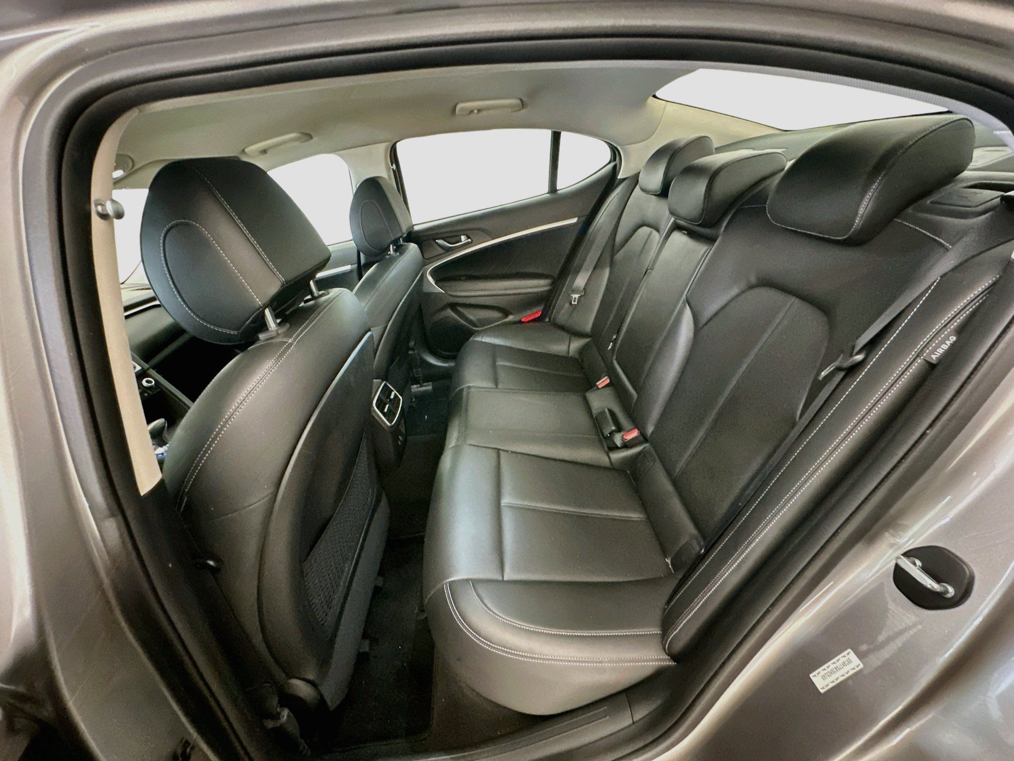 Used 2025 Genesis G70 2.5T AWD/4WD image 29