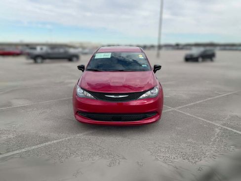 New 2026 Chrysler Voyager LX image 2