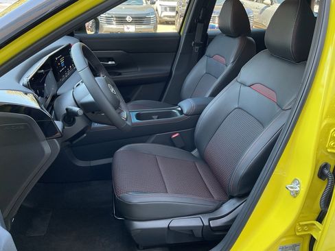 New 2026 Nissan Kicks SR image 13