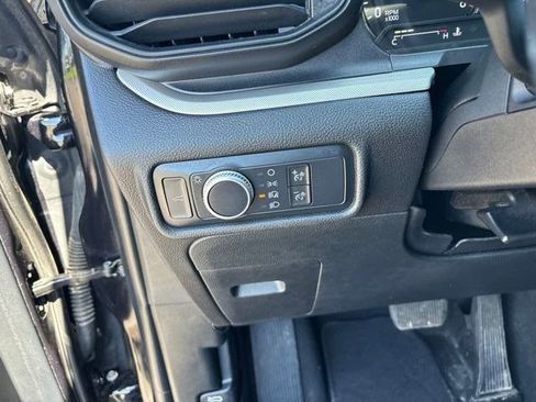 Used 2020 Ford Explorer XLT AWD/4WD image 18