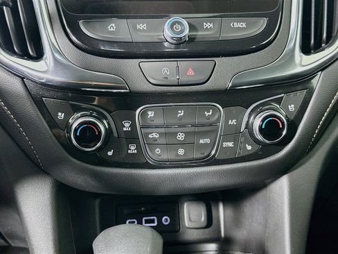 Used 2023 Chevrolet Equinox Premier FWD image 23