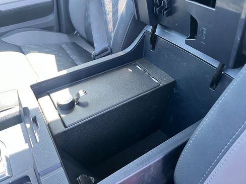 Used 2020 Toyota Tundra SR5 w/ SR5 Upgrade Package image 15