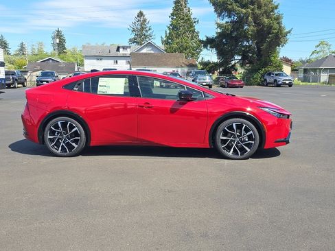New 2026 Toyota Prius Plug-In Hybrid FWD image 7
