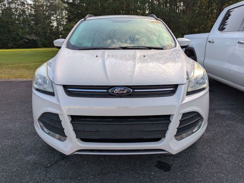 Used 2016 Ford Escape SE w/ Equipment Group 201A FWD image 3