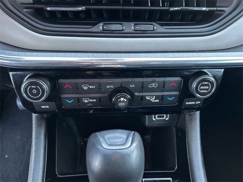 Certified 2022 Jeep Compass Limited image 21