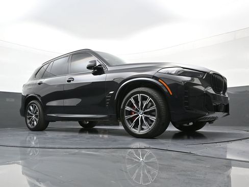 Used 2026 BMW X5 xDrive40i w/ M Sport Package image 24