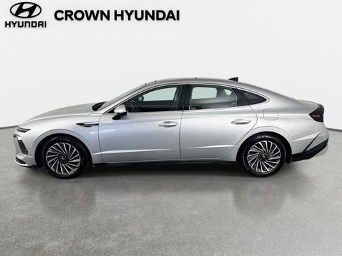Certified 2025 Hyundai Sonata Limited FWD image 8