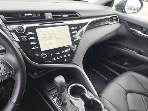 Used 2019 Toyota Camry XLE image 31