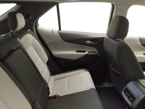 Used 2020 Chevrolet Equinox LS image 19