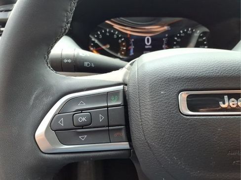 Used 2023 Jeep Compass Limited AWD/4WD image 17