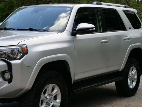 Used 2020 Toyota 4Runner SR5 Premium AWD/4WD image 26