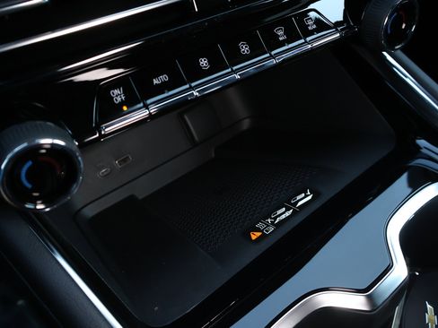 New 2026 Chevrolet Traverse High Country w/ LPO, Floor Liner Package image 21