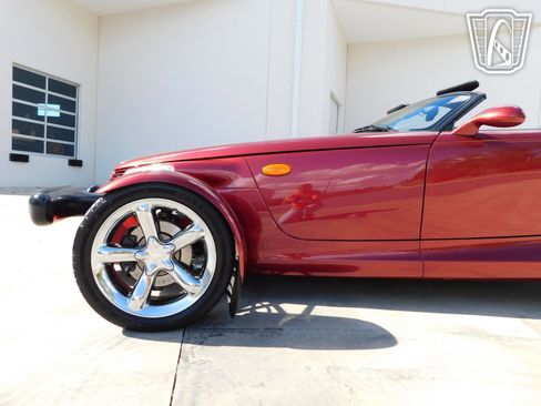Used 2002 Chrysler Prowler RWD image 9